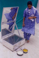 Double Reflector Box Type Solar Cooker