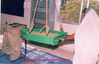 Hanging Type Grain Cleaner with Sack Holder